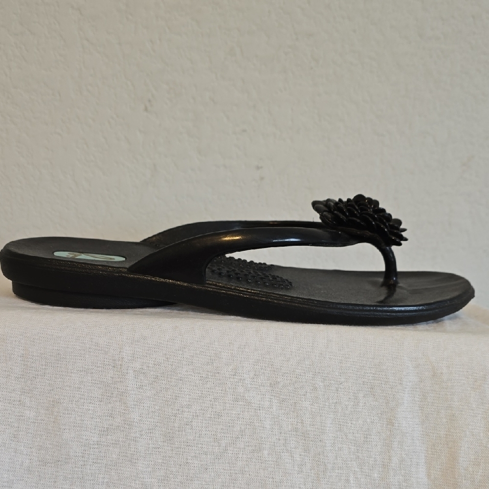 OKA b. Black Women's Sandals with Floral Accent. Size ML - Picture 14 of 16